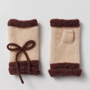 UO Gretch Bow Fingerless Glove